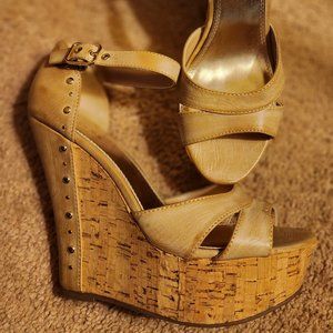 Bakers "Looker" wedge